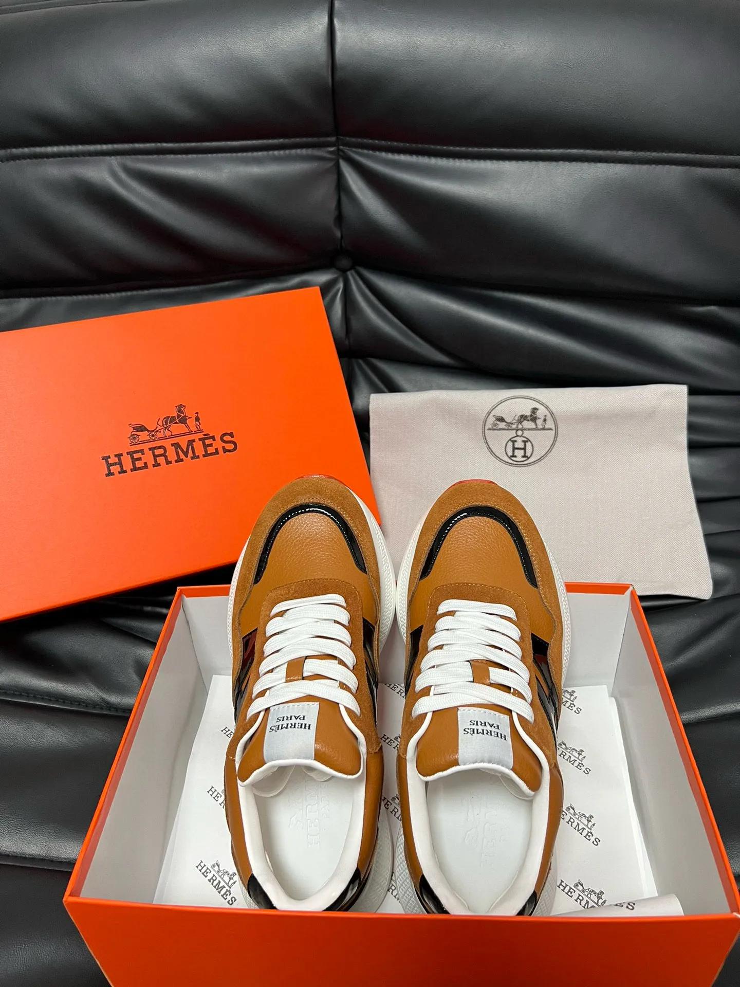 [HERMES] Hermès men's shoes 💰540💰 - High-end quality original order - Upper: 🔝 tumbled calfskin, suede calfskin, shoe body sewn with H pattern - Inner: water-dyed cowhide - Outsole: ultra-light T men's shoes 💰U foam rubber; two-color molded outsole - Super high quality control, fine workmanship: highlighted (high-end, luxury, grade) -Size : 39-44 (38, 45 can be customized)